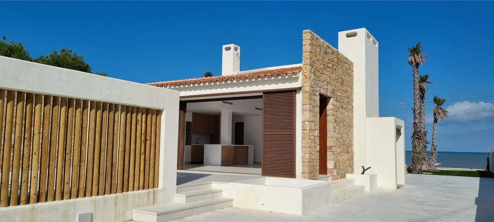 Fachada mediterránea de La Francesa